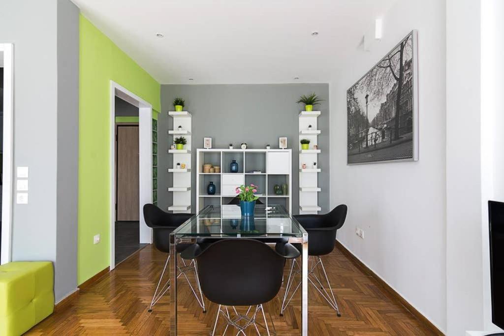 Apartament Sunlit 2Br Oasis In Metaxourghio 3Min From Metro Ateny Zewnętrze zdjęcie